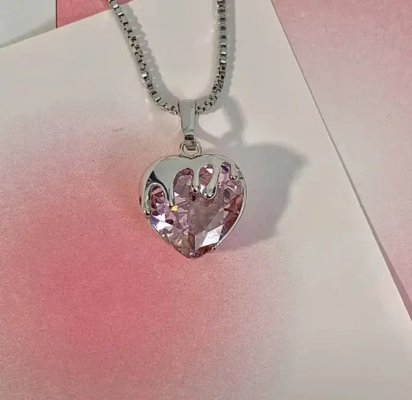 Lady Heart Shape Copper Artificial Gemstones Pendant Necklace In Bulk