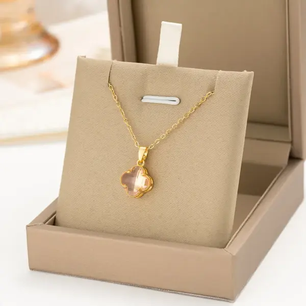 Wholesale 304 Stainless Steel Copper 18K Gold Plated K Gold Plated Inlay Heart Shape Wings Butterfly Zircon Pendant Necklace