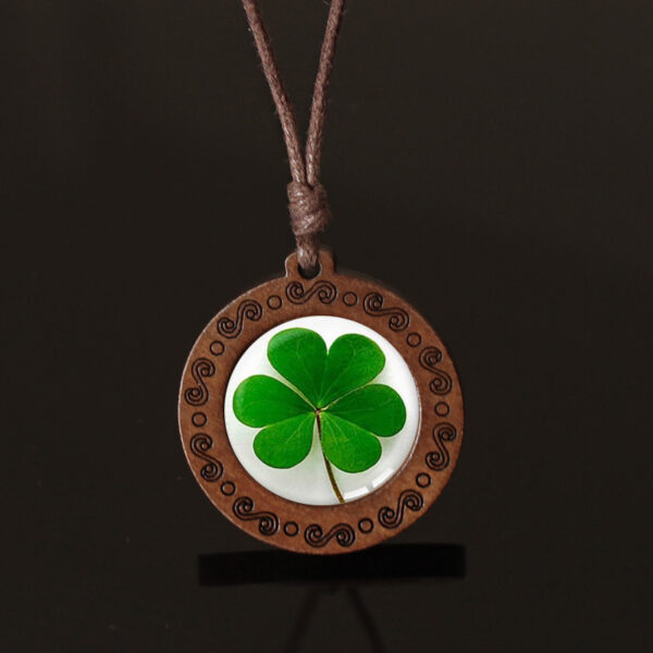 Wholesale Lucky Four-Leaf Clover Pendant Necklace