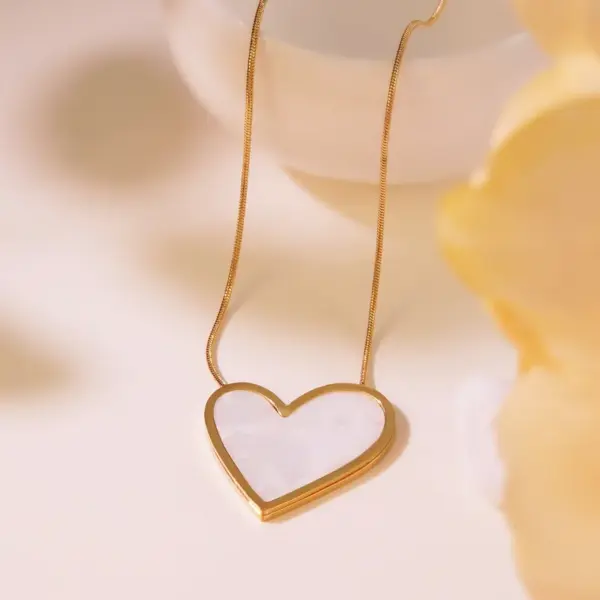 Wholesale 304 Stainless Steel Plastic Heart Shape Ion Plating (IP) Acrylic 18K Gold Plated Elegant Sweet Waterproof Non Tarnish Inlay White Gold Black Earrings Necklace Jewelry Set