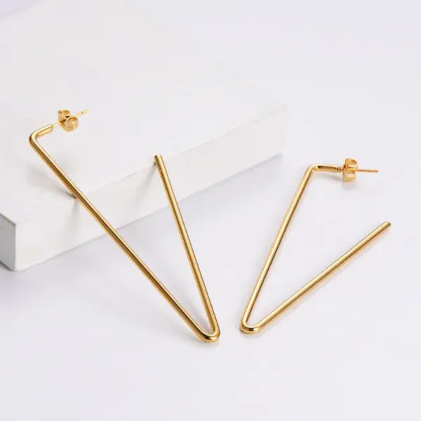 Wholesale PVD Coated 18K Gold Plated U Shape Stainless Steel Simple Style Waterproof Non Tarnish Earrings