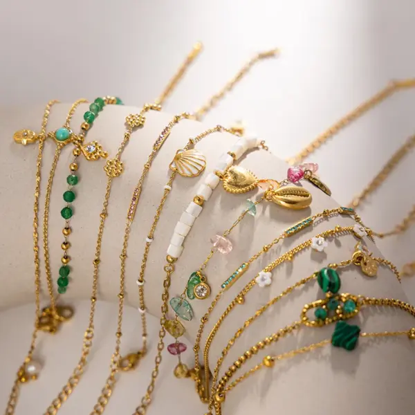 Wholesale PVD Coated Real Gold Plated Scallop Titanium Steel Simple Style Waterproof Non Tarnish Titanium Steel Necklace