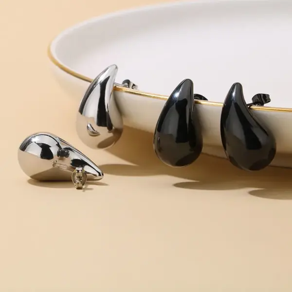 Wholesale 304 Stainless Steel Water Droplets PVD Coated 18K Gold Plated Basic Waterproof Non Tarnish Plating Ear Studs