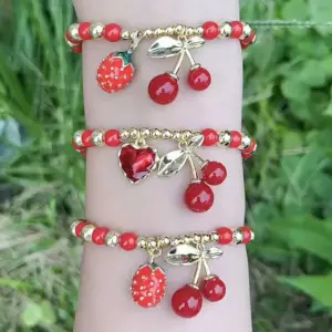 Wholesale IG Style Cherry Strawberry 18K Gold Plated Acrylic Imitation Pearl Copper Beaded Chain Beaded Bracelets Wholesale