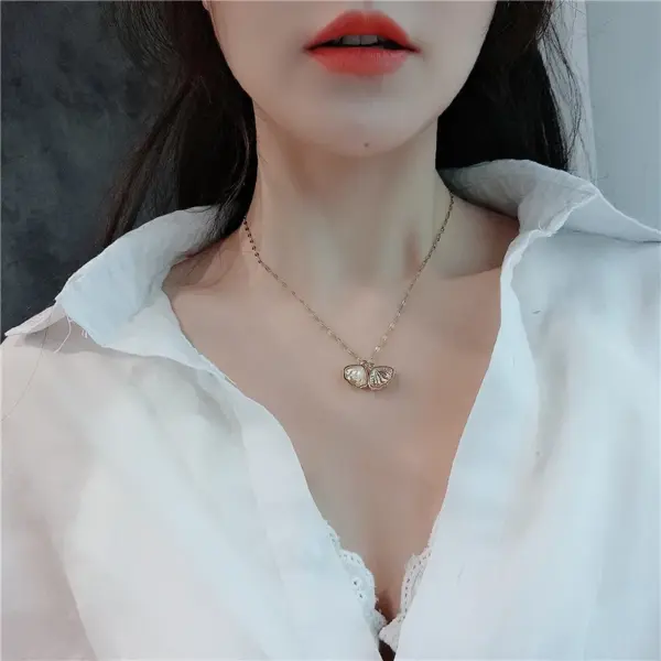 Wholesale Jewelry Fashion Simple Style Shell Titanium Steel Artificial Pearls Zircon Diamond Necklace