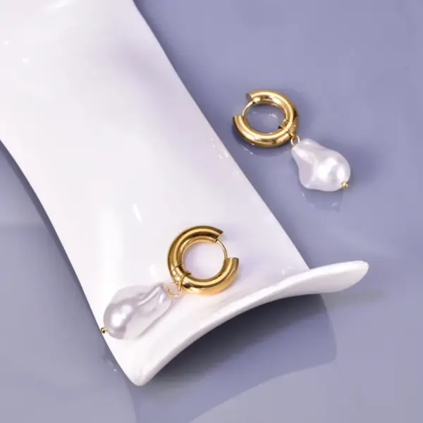 Fashion Irregular Gold Plated 304 Stainless Steel Titanium Steel Artificial Pearls 18K Gold Plated Vacuum Plating PVD Coated Earrings