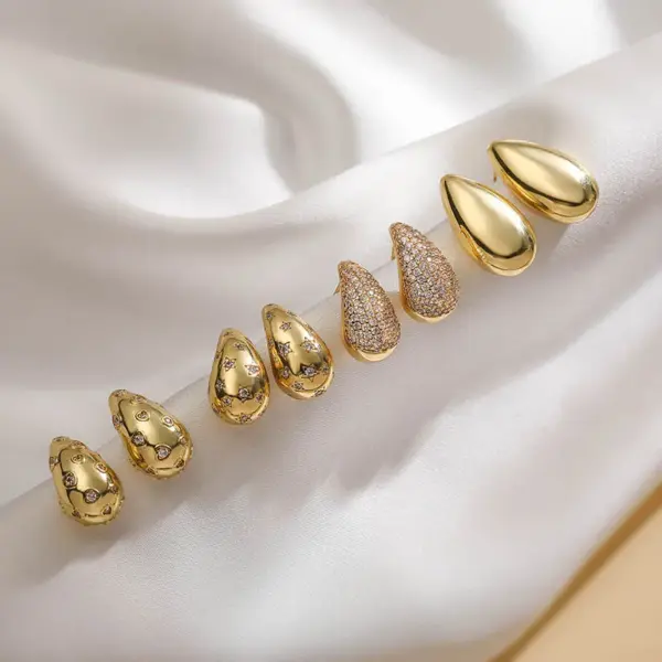 Wholesale 1 Pair Ig Style Casual Simple Style Water Droplets Plating Inlay Copper Zircon 18k Gold Plated Ear Studs