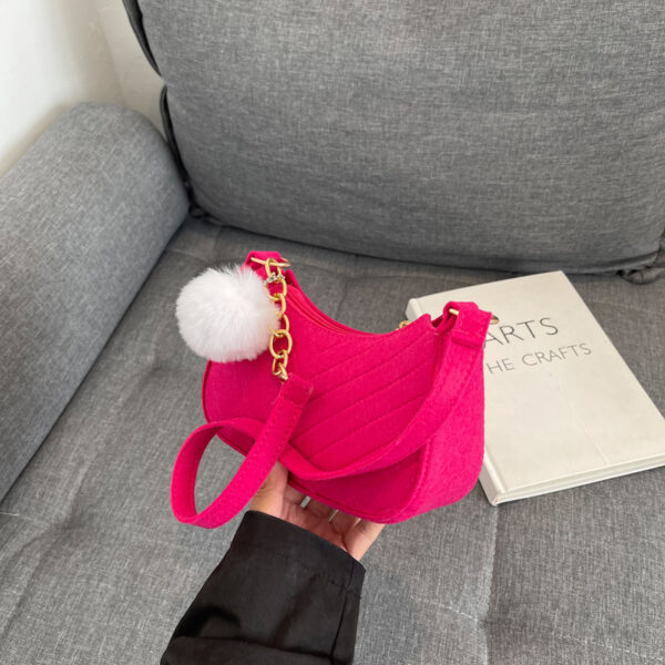 Wholesale Casual fur ball women's bag retro crossbody bag shoulder small square bag