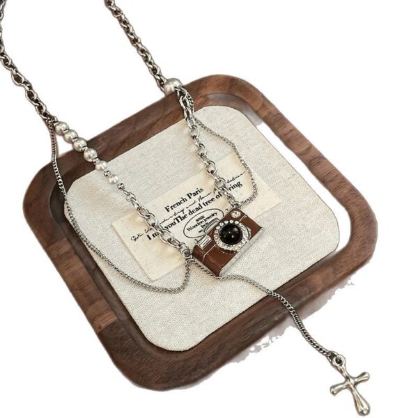 oly-e0cce1b23a92ec5039642c035381e3be Wholesale Vintage Brown Camera Pearl Necklace Women's Light Luxury Niche Design All-match Unique Distinctive Long Chain Woolen Chain Aessories