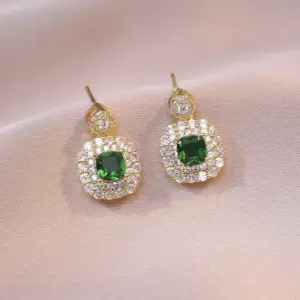 E1318 Emerald Earrings