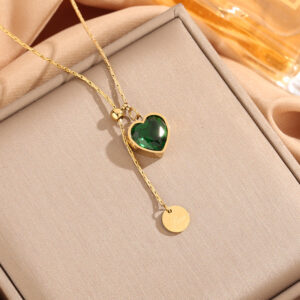 Wholesale Emerald Diamond Heart Titanium Steel Necklace Women's Accessible Luxury Niche Design Titanium Steel Non-Fading Clavicle Chain Pull-Out Adjustable