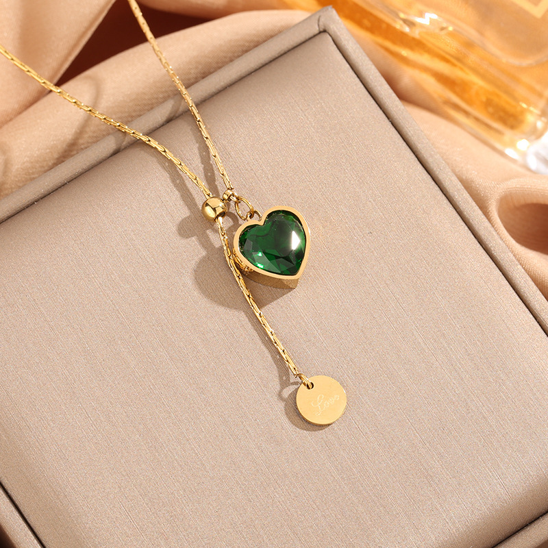 Wholesale Emerald Diamond Heart Titanium Steel Necklace Women's Aessible Luxury Niche Design Titanium Steel Non-Fading Clavicle Chain Pull-Out Adjusta