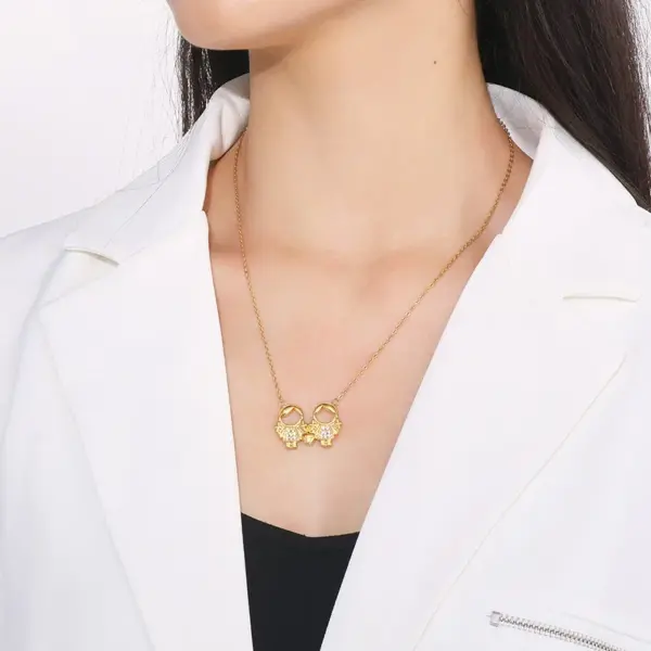 Wholesale 304 Stainless Steel Cartoon Character PVD Coated Artificial Diamond 18K Real Gold Plated Cute Waterproof Non Tarnish Plating Inlay Cable Chain Pendant Necklace