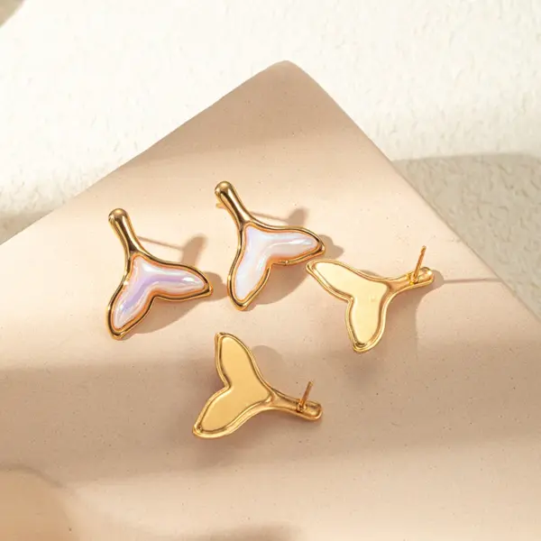 Wholesale PVD Coated 14K Gold Real Gold Plated Oval Heart Shape 304 Stainless Steel Sweet Waterproof Non Tarnish Ear Studs
