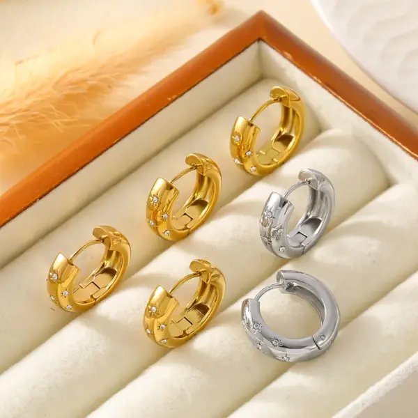 304 Stainless Steel Geometric PVD Coated Rhinestones Real Gold Plated 18K Gold Basic Simple Style Commute Waterproof Non Tarnish Inlay Earrings