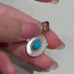 Single pendant universal buckle