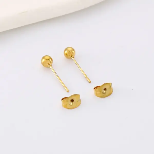 PVD Coated 18K Gold Plated Round Stainless Steel Simple Style Waterproof Non Tarnish Ear Studs