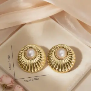 Gold Pearl Earrings3
