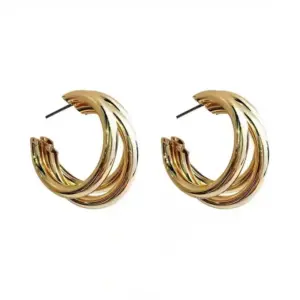 Gold / 18K