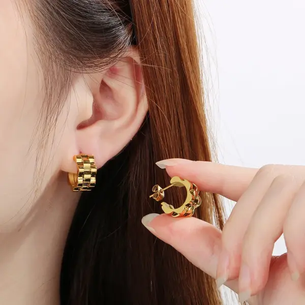 Wholesale Ion Plating (IP) 18K Gold Plated Solid Color 304 Stainless Steel Simple Style Waterproof Non Tarnish Earrings