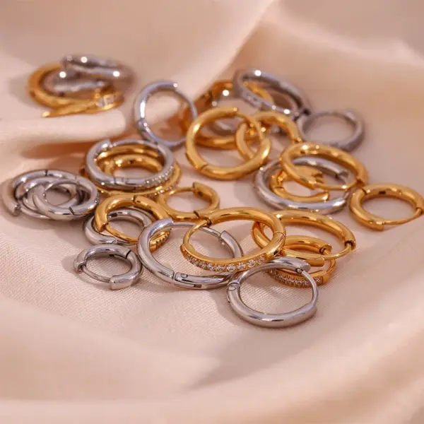 304 Stainless Steel Round Solid Color PVD Coated Zircon 18K Gold Plated Real Gold Plated 18K Gold Simple Style Waterproof Non Tarnish Plating Inlay Gold Silver Hoop Earrings