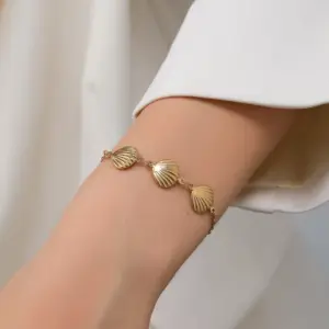 【XKB2269】Three Shell Bracelet / Gold