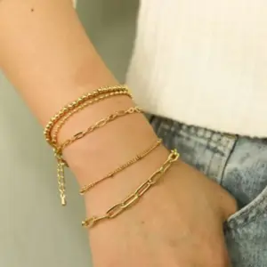 Ferroalloy Solid Color Vacuum Plating Real Gold Plated Simple Style Streetwear Waterproof Non Tarnish Gold Bracelets