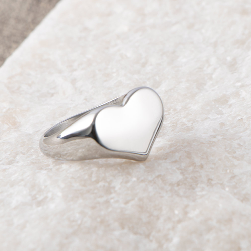 Wholesale Europe and the United States do not fade heart-shaped environment love titanium steel women men's ring stainless steel jewelry SA083