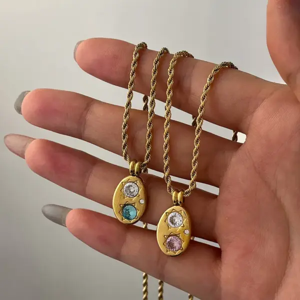 Wholesale Elegant Oval Pendant Necklace Stainless Steel 18K Gold Embedded Zirconia Fresh Unique Design For Casual Beach Date Holiday