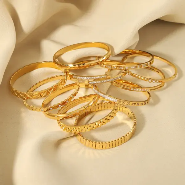 Wholesale PVD Coated 18K Gold Real Gold Plated Geometric 304 Stainless Steel Simple Style Waterproof Non Tarnish 304 Stainless Steel Bangle