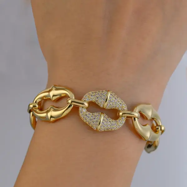 Wholesale Casual Retro Simple Style Geometric Lips 304 Stainless Steel 18K Gold Plated Zircon Cable Chain Bracelets In Bulk