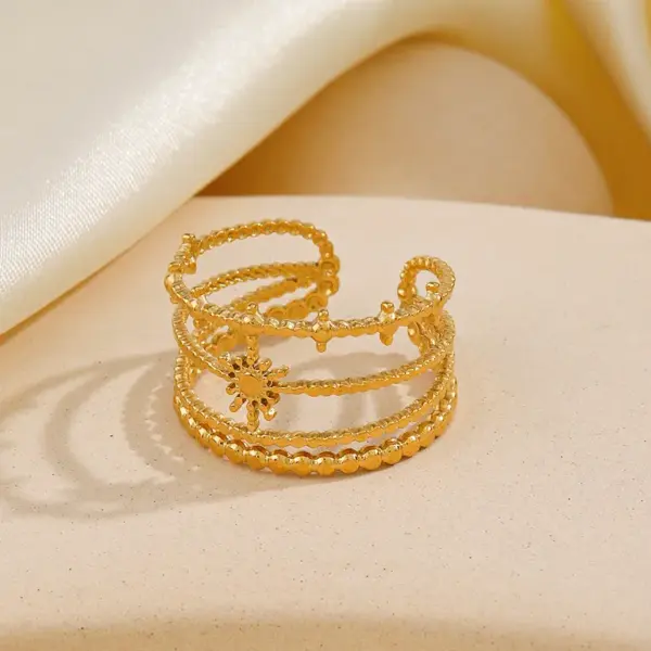 Wholesale PVD Coated 18K Gold Plated Star 304 Stainless Steel Simple Style Waterproof Non Tarnish Open Rings
