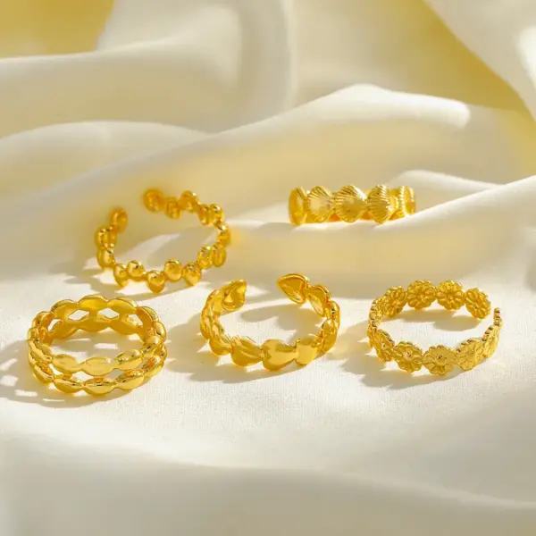 Wholesale Luxury Niche Design 18K Gold Plated Stainless Steel Shell Heart Open Ring Casual Everyday Date Selfie Festive Gold Color Women's