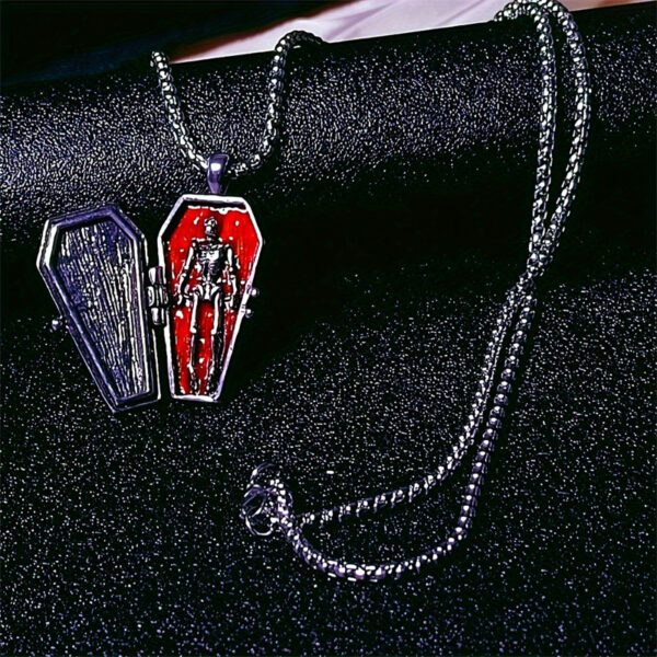 Wholesale European and American retro necklace, hip-hop punk gothic style thorn flower heart earrings, creative fashion niche Halloween