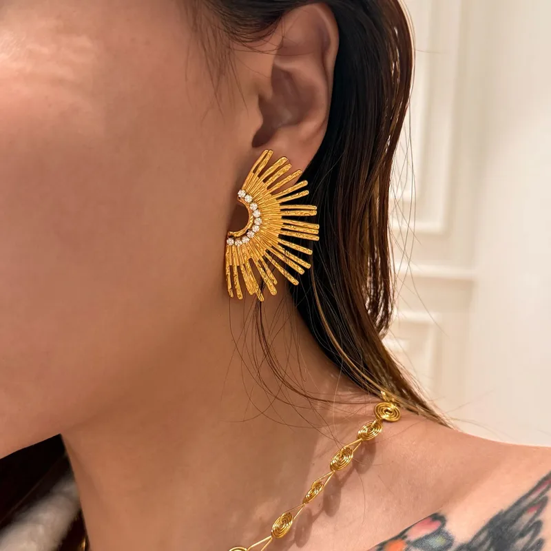 Wholesale 1 Pair Retro French Style Classic Style Sun Inlay 304 Stainless Steel Zircon 18K Gold Plated Ear Studs