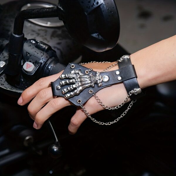 Wholesale punk rivet skull bracelet for men