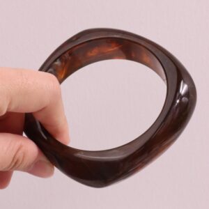 B inner diameter is about 6.7cm