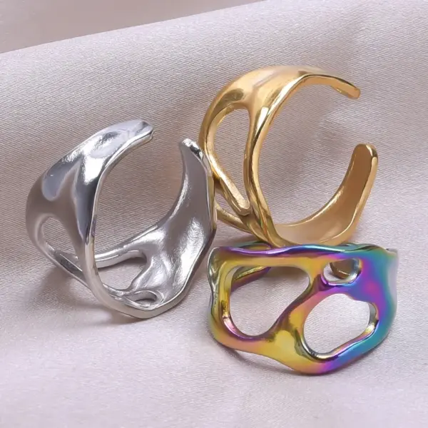 oly-e2bbf31224e103bd909a9cc755169e69 Wholesale PVD Coated Real Gold Plated 18K Gold Solid Color 304 Stainless Steel Simple Style Waterproof Non Tarnish Rings
