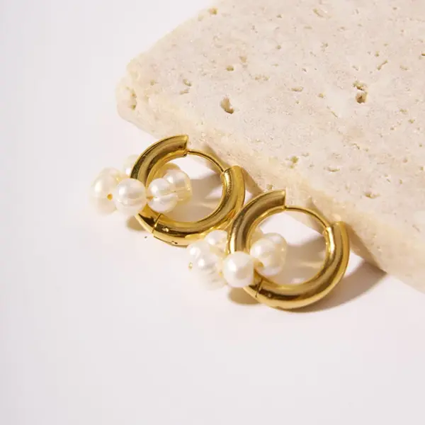 Wholesale PVD Coated Real Gold Plated 18K Gold Round 201 Stainless Steel Freshwater Pearl French Style British Style Waterproof Non Tarnish Earrings