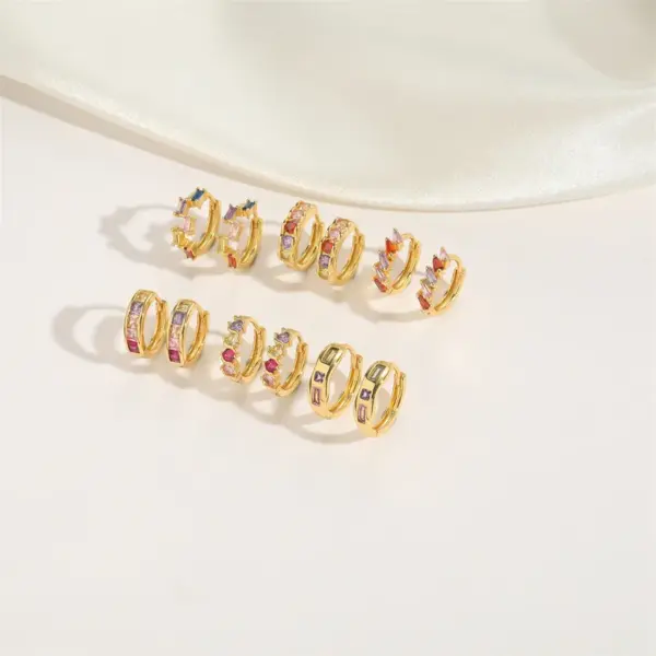Wholesale 1 Pair Elegant Simple Style Round Plating Inlay Copper Zircon 14K Gold Plated Earrings