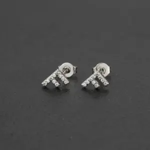 Silver / Letter F