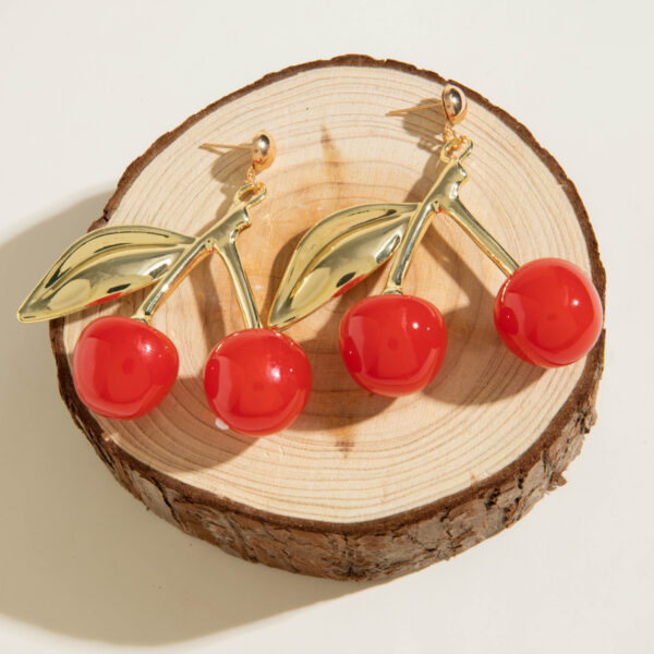 Wholesale Europe and the United States cross-border sweet fashion acrylic personality cute red cherry temperament Joker Valentine's Day gift earrings