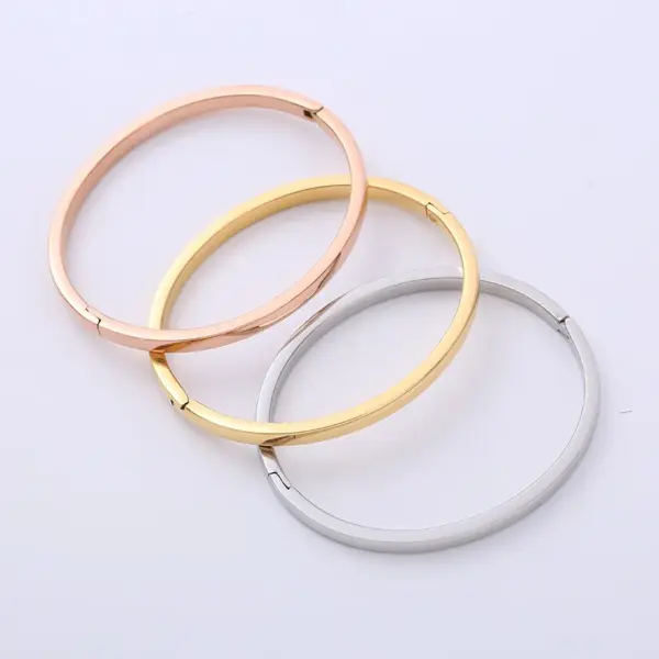 Wholesale Simple Style Solid Color 304 Stainless Steel 18K Gold Plated No Inlaid Stainless Steel Bracelets In Bulk