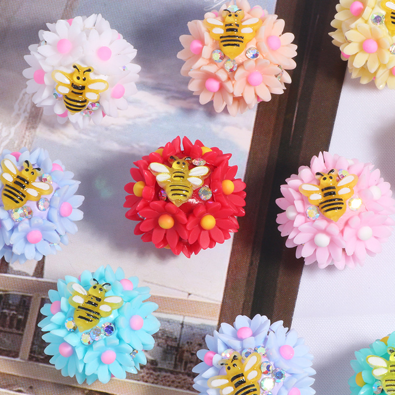Wholesale New Bee Flower Picking Straight Hole Loose Beads DIY Mobile Phone Key Chain Necklace Bag Chain Aessories