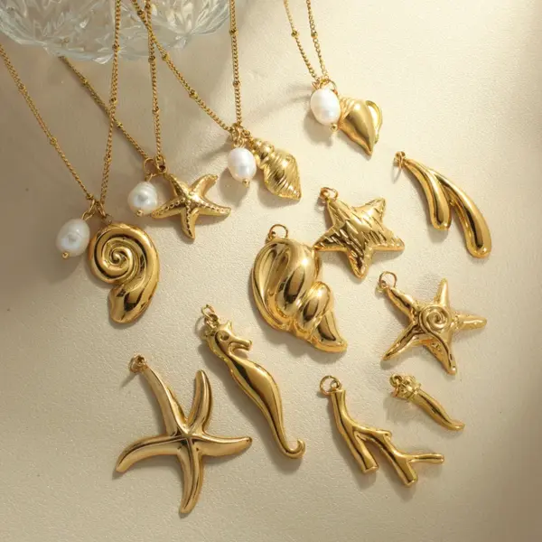 PVD Coated Real Gold Plated Tortoise Hippocampus Shell 304 Stainless Steel Vacation Simple Style Waterproof Non Tarnish 304 Stainless Steel Pendant Necklace