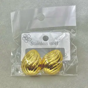 Gold / Average Size / F1-02