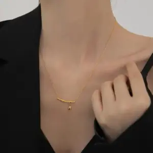 842 Foot Necklace