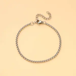2.5mm*square Pearl / Length 17 5cm