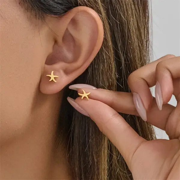 Wholesale PVD Coated 18K Gold Real Gold Plated Starfish 304 Stainless Steel Elegant Simple Style Classic Style Waterproof Non Tarnish Ear Studs