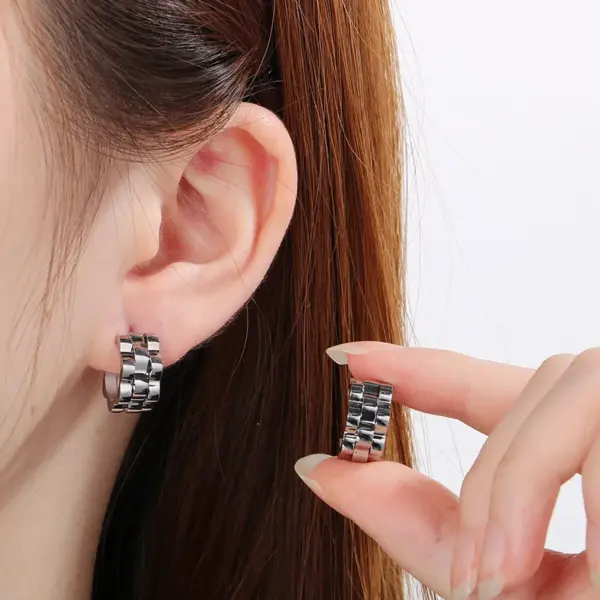 Wholesale Ion Plating (IP) 18K Gold Plated Solid Color 304 Stainless Steel Simple Style Waterproof Non Tarnish Earrings